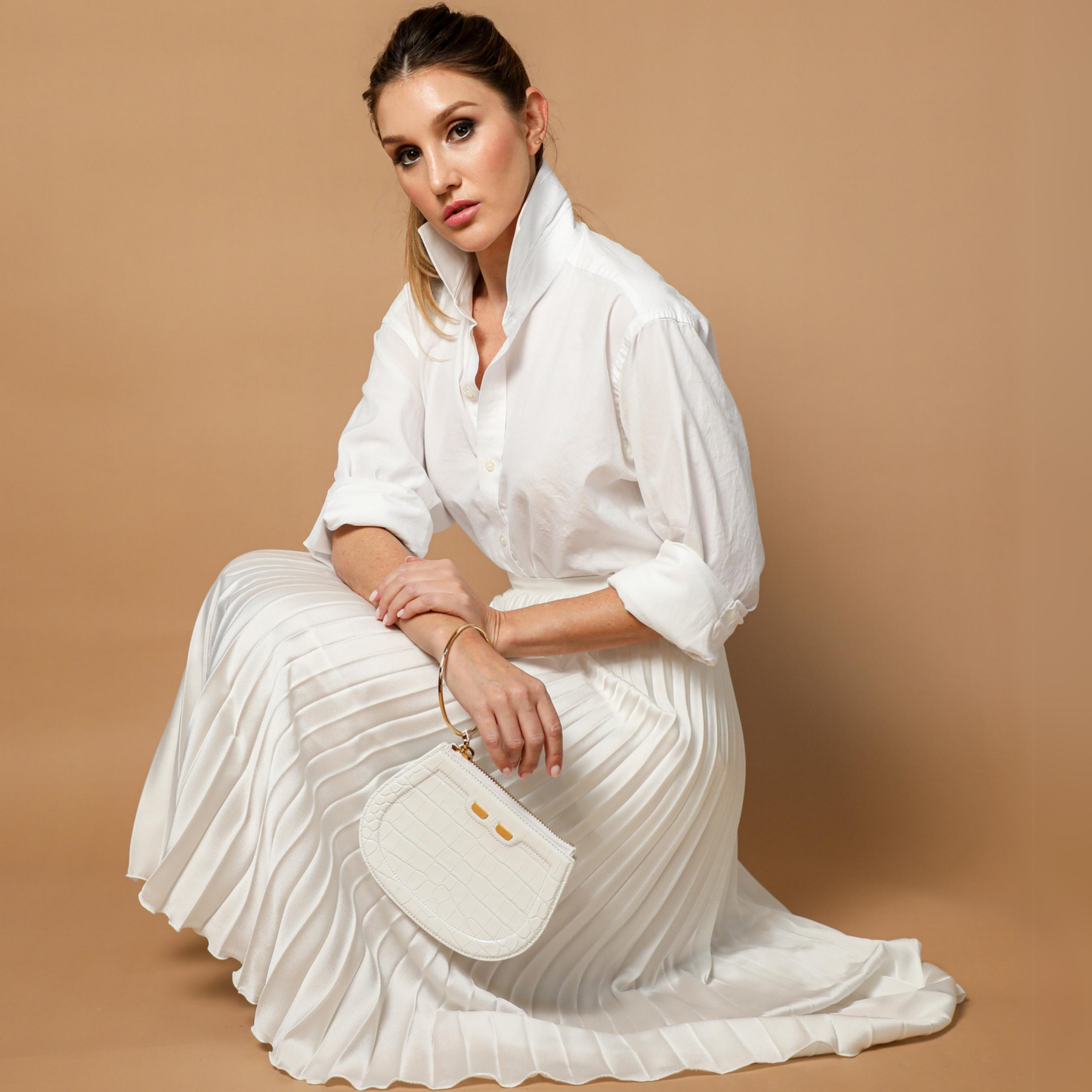 Ellie Bangle in Raffia & White