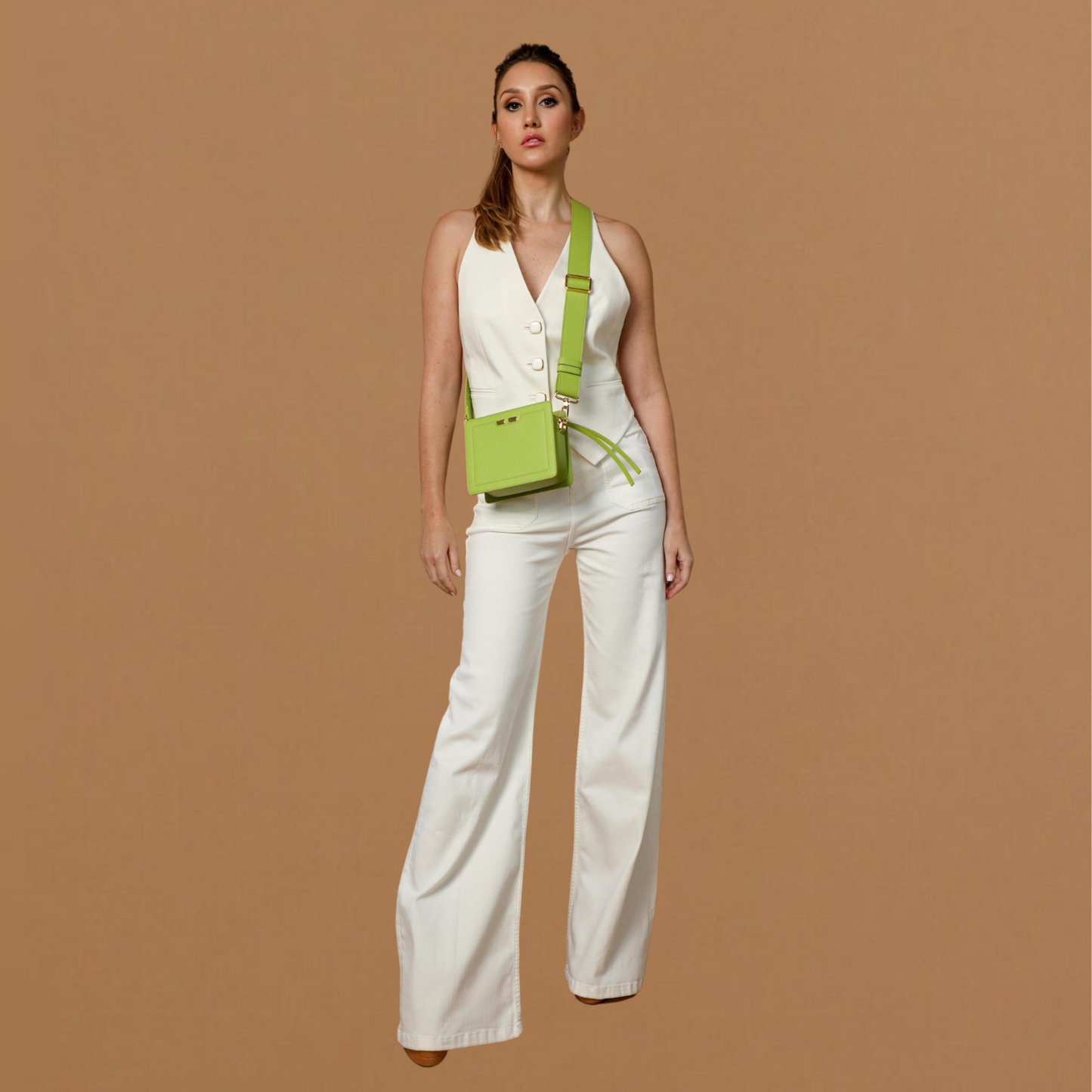 Fairfax in White Gator