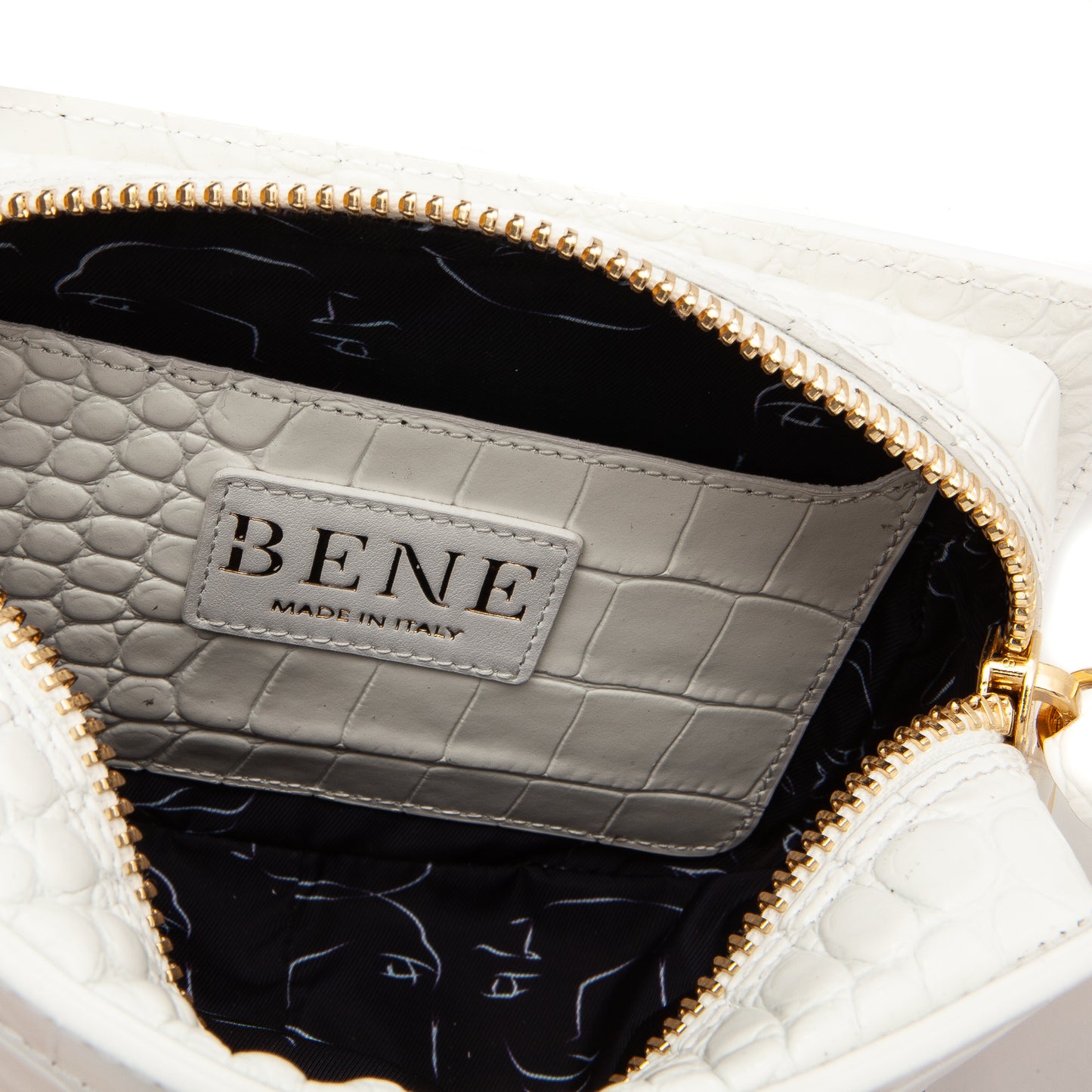 Fairfax in White Gator